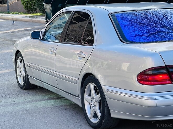 Mercedes E 320 2001, 235,302 km - 3.2 l - Gəncə