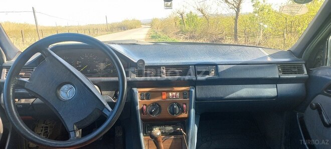 Mercedes E 250 1989, 400,000 km - 2.5 l - Gəncə