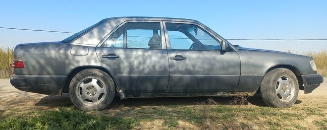 Mercedes E 250 1989, 400,000 km - 2.5 l - Gəncə