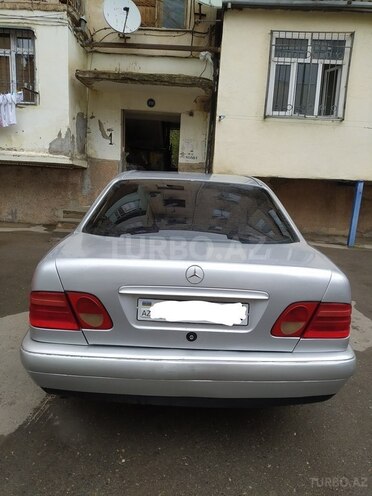 Mercedes E 230 2006, 319,545 km - 2.3 l - Sumqayıt