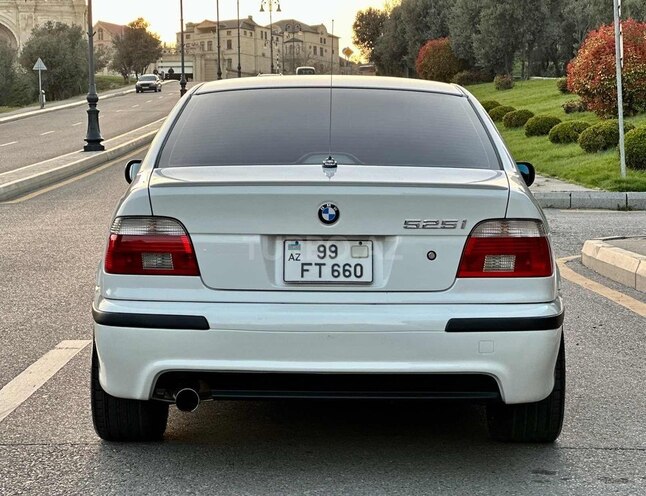 BMW 525 2001, 187,000 km - 2.5 л - Bakı
