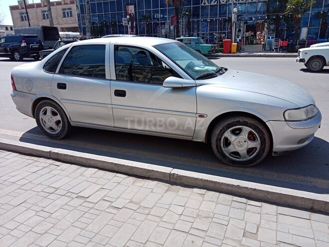 Opel Vectra 1998, 231,000 km - 1.8 l - Gəncə