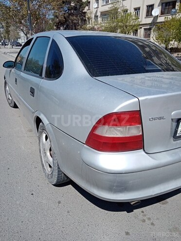 Opel Vectra 1998, 231,000 km - 1.8 l - Gəncə