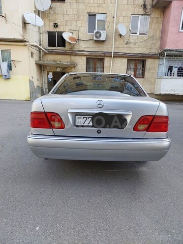 Mercedes E 220 1997, 445,000 km - 2.2 l - Bakı
