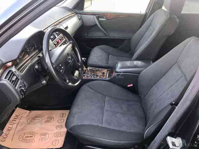 Mercedes E 240 2000, 264,300 km - 2.4 l - Gəncə