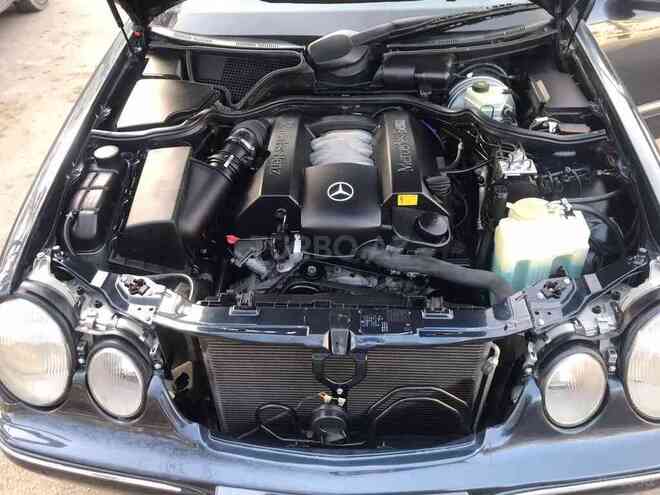 Mercedes E 240 2000, 264,300 km - 2.4 l - Gəncə