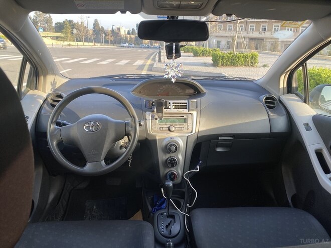 Toyota Yaris 2008, 186,234 km - 1.3 л - Bakı