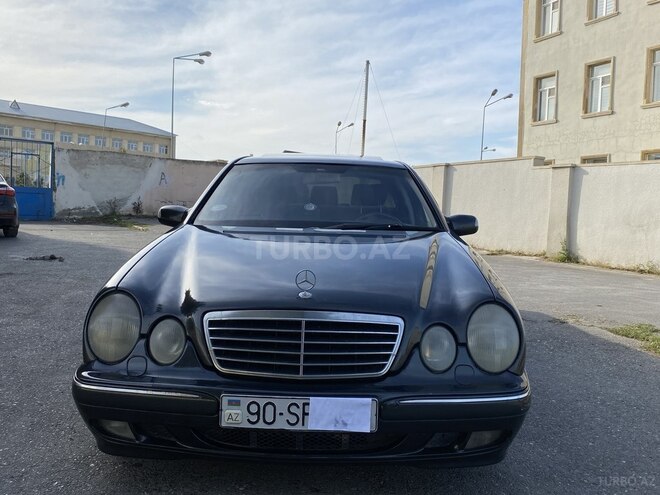 Mercedes E 240 2001, 394,000 km - 2.4 l - Bakı