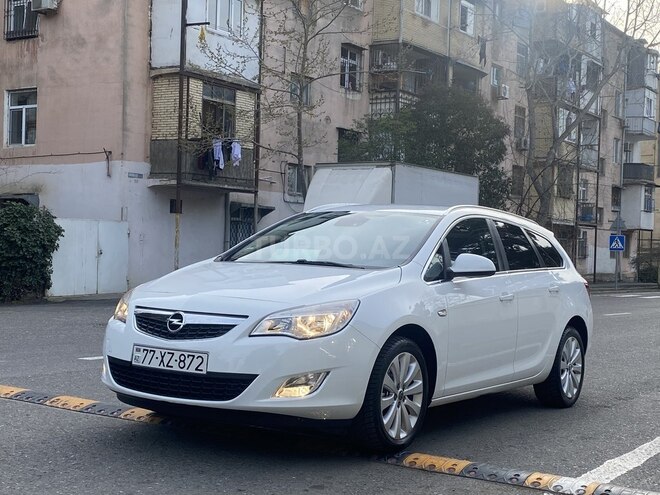 Opel Astra 2012, 176,000 km - 1.4 l - Bakı