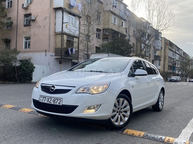Opel Astra 2012, 176,000 km - 1.4 l - Bakı
