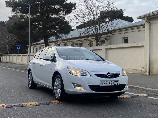 Opel Astra 2012, 176,000 km - 1.4 l - Bakı