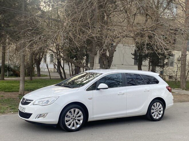 Opel Astra 2012, 176,000 km - 1.4 l - Bakı
