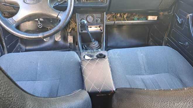 LADA (VAZ) 2107 2009, 19,308 km - 1.6 л - Saatlı