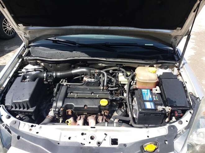 Opel Astra 2005, 299,000 km - 1.4 l - Bakı