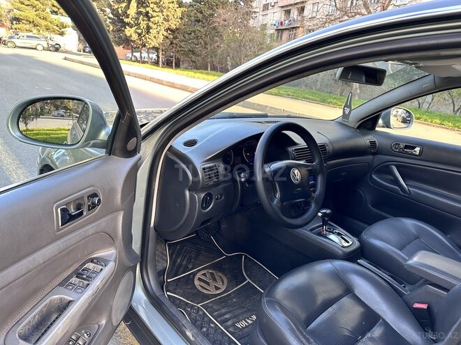 Volkswagen Passat 2004, 218,000 km - 1.8 l - Bakı