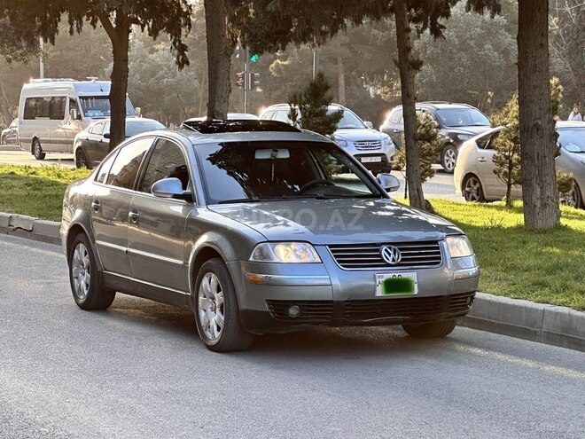 Volkswagen Passat 2004, 218,000 km - 1.8 l - Bakı