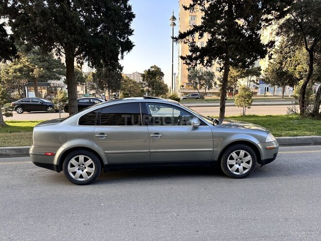 Volkswagen Passat 2004, 218,000 km - 1.8 l - Bakı