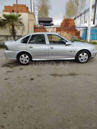 Opel Vectra 2000, 352,253 km - 1.6 l - Qazax