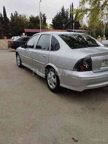 Opel Vectra 2000, 352,253 km - 1.6 l - Qazax
