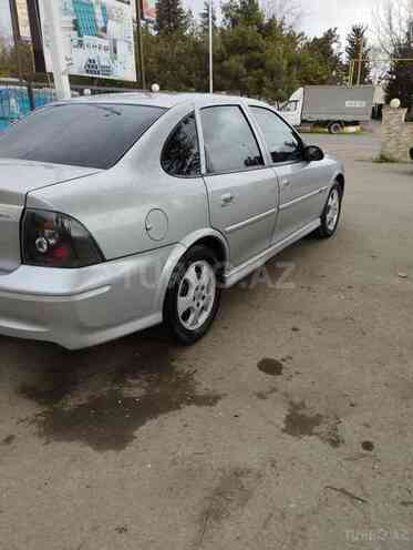 Opel Vectra 2000, 352,253 km - 1.6 l - Qazax