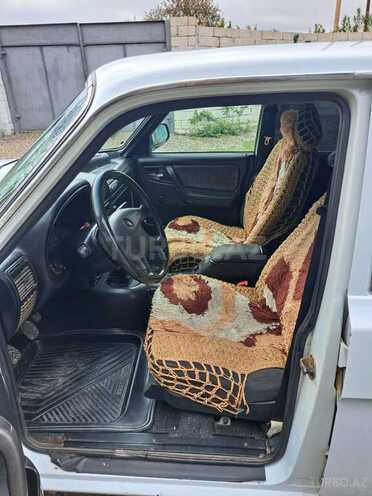 GAZ 31105 2006, 108,499 km - 2.4 l - Saatlı