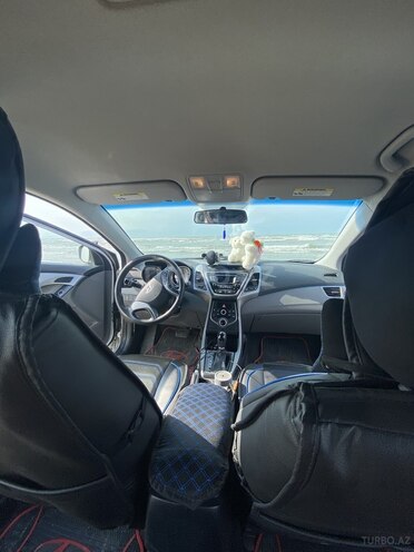 Hyundai Elantra 2015, 260,000 km - 1.8 l - Bakı