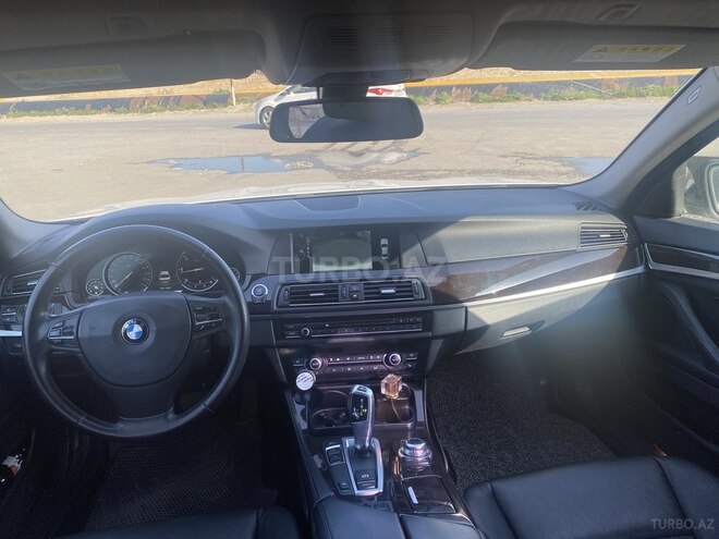 BMW 520 2013, 215,000 km - 2.0 л - Bakı