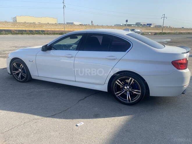 BMW 520 2013, 215,000 km - 2.0 л - Bakı