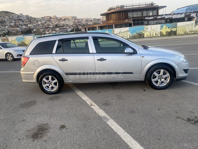 Opel Astra 2009, 295,600 km - 1.4 l - Bakı
