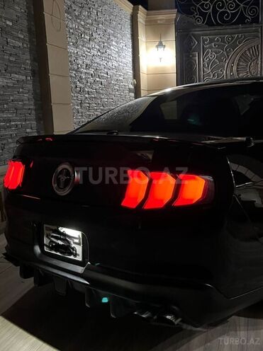 Ford Mustang 2011, 220,000 km - 3.7 l - Bakı