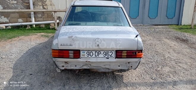 Mercedes 190 1990, 110,000 km - 2.5 l - Şirvan