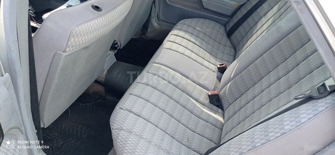 Mercedes 190 1990, 110,000 km - 2.5 l - Şirvan