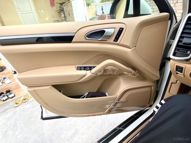 Porsche Cayenne 2011, 99,488 km - 3.6 л - Bakı