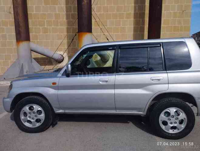 Mitsubishi Pajero io 2001, 295,000 km - 2.0 l - Bakı
