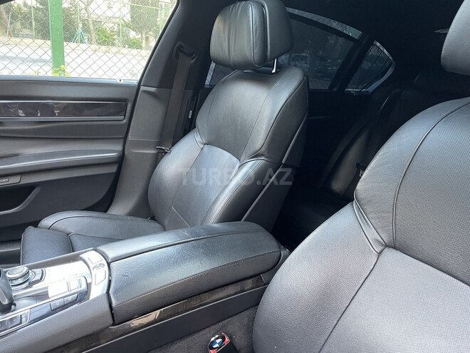BMW 740 2010, 236,000 km - 3.0 л - Bakı