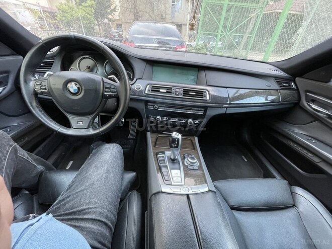 BMW 740 2010, 236,000 km - 3.0 л - Bakı