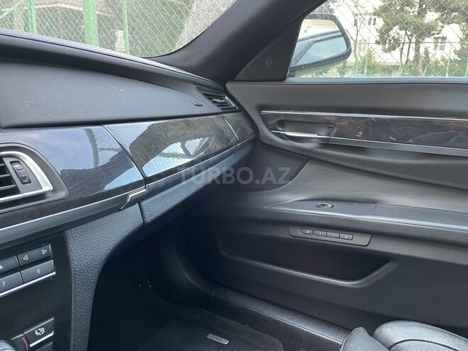 BMW 740 2010, 236,000 km - 3.0 л - Bakı