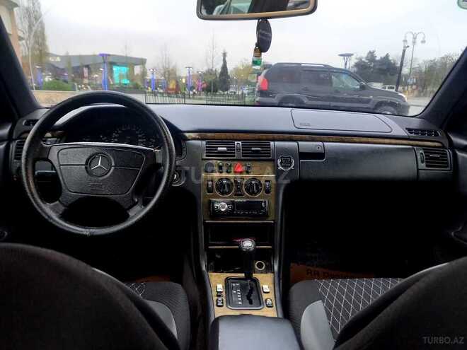 Mercedes E 230 1996, 396,000 km - 2.3 л - Quba