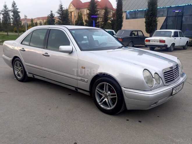 Mercedes E 230 1996, 396,000 km - 2.3 л - Quba