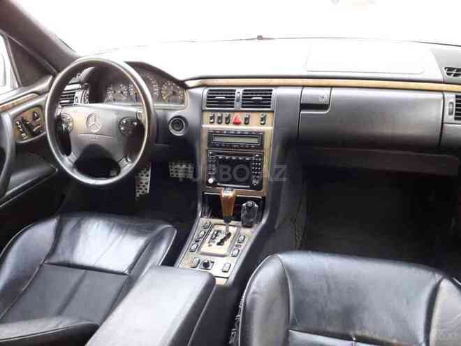 Mercedes E 320 1999, 274,000 km - 3.2 l - Şəmkir