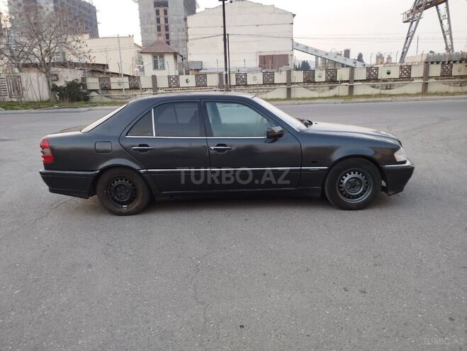 Mercedes C 220 1993, 390,000 km - 2.2 l - Bakı