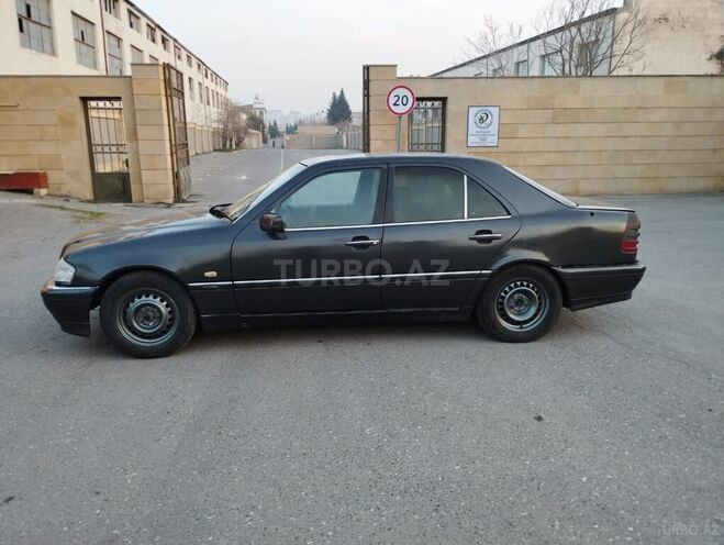Mercedes C 220 1993, 390,000 km - 2.2 l - Bakı