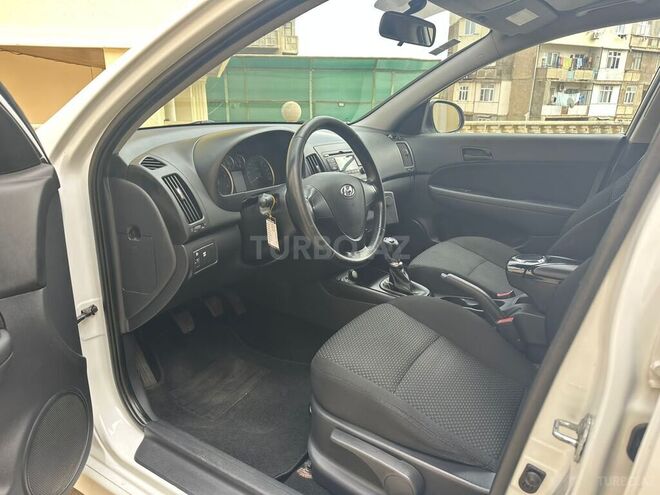 Hyundai i30 2010, 182,000 km - 1.6 l - Bakı