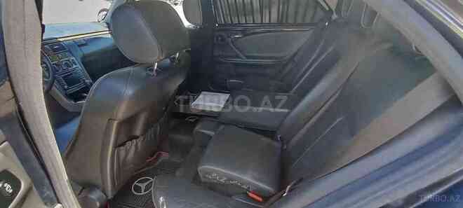 Mercedes E 280 1999, 290,000 km - 2.8 l - Quba