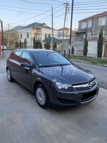 Opel Astra 2010, 208,000 km - 1.4 l - Bakı