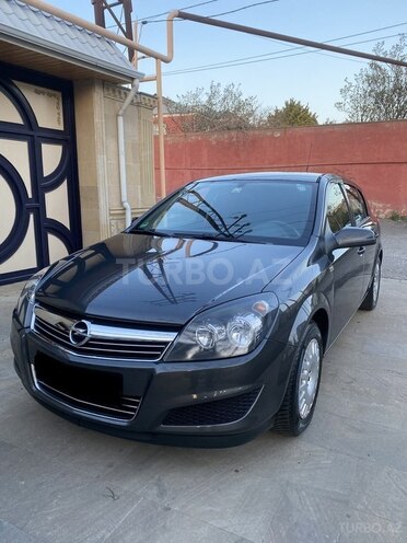 Opel Astra 2010, 208,000 km - 1.4 l - Bakı