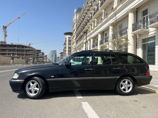 Mercedes C 200 2000, 357,341 km - 2.0 l - Bakı