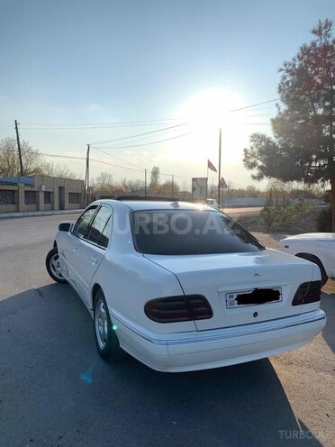 Mercedes E 220 1999, 315,000 km - 2.2 l - Bakı