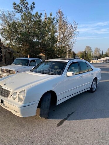 Mercedes E 220 1999, 315,000 km - 2.2 l - Bakı