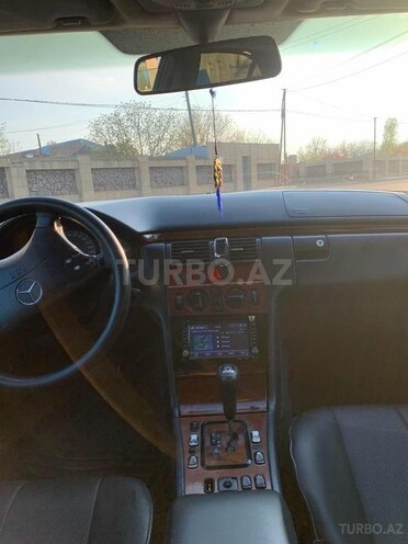Mercedes E 220 1999, 315,000 km - 2.2 l - Bakı